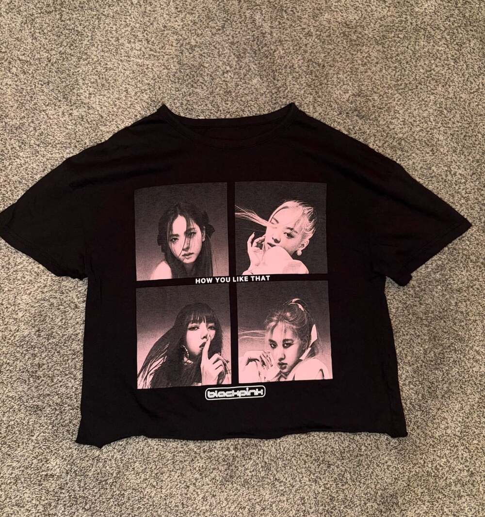 Blackpink How You Like That T-Shirt Size XS Black Crop Top NWOT